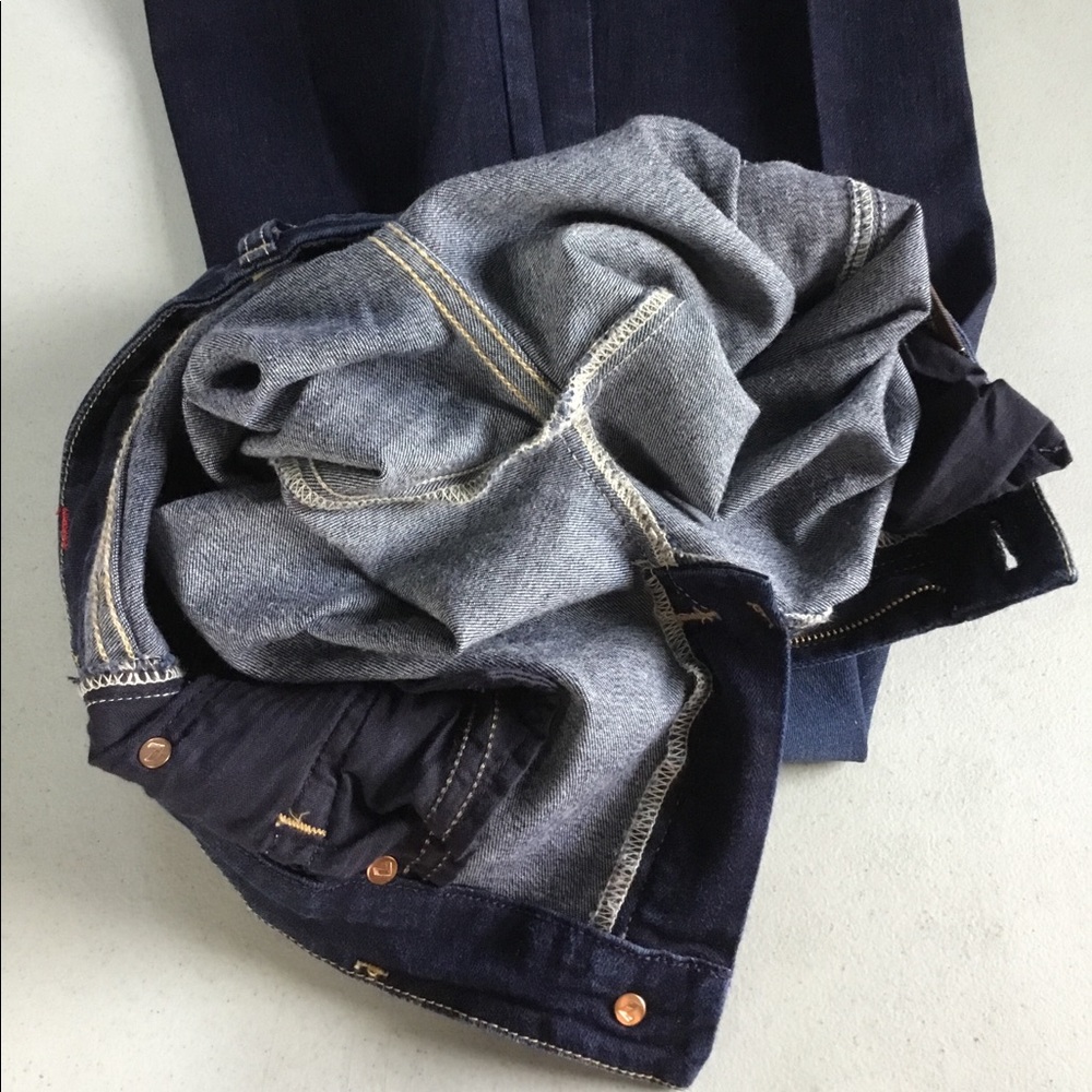 7 For All Mankind - Picture 11 of 16